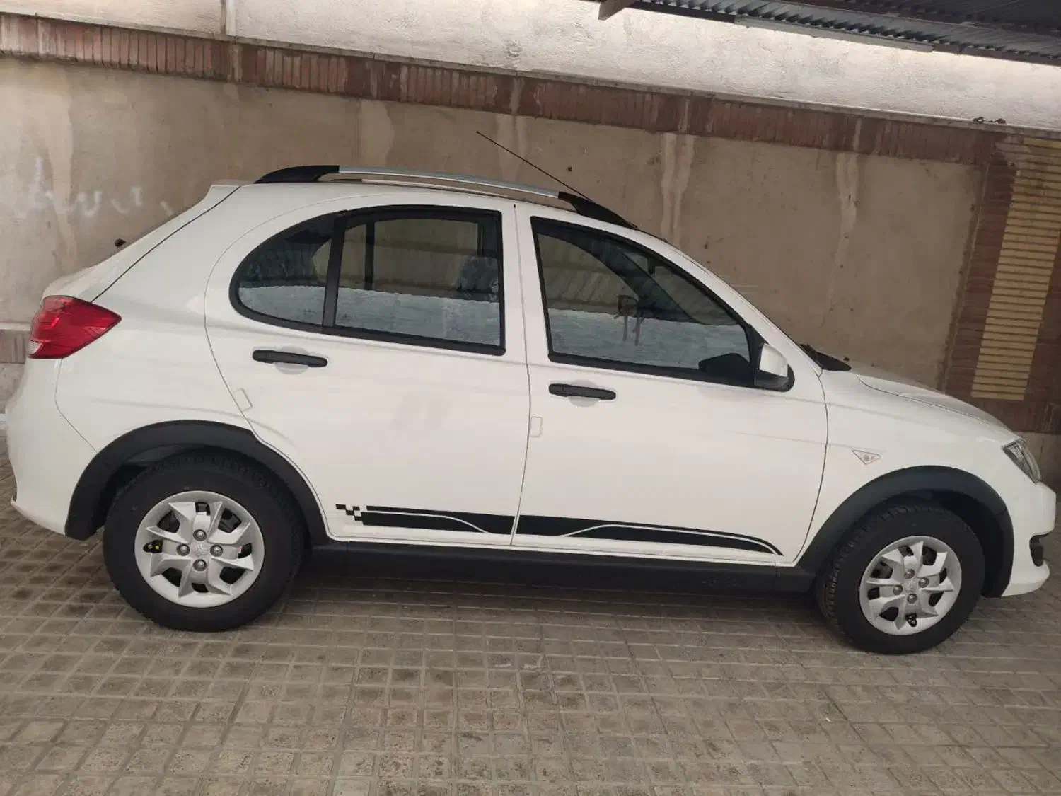 خودرو خشک|خودرو سواری و وانت|اندیشه, اندیشه فاز ۱|دیوار