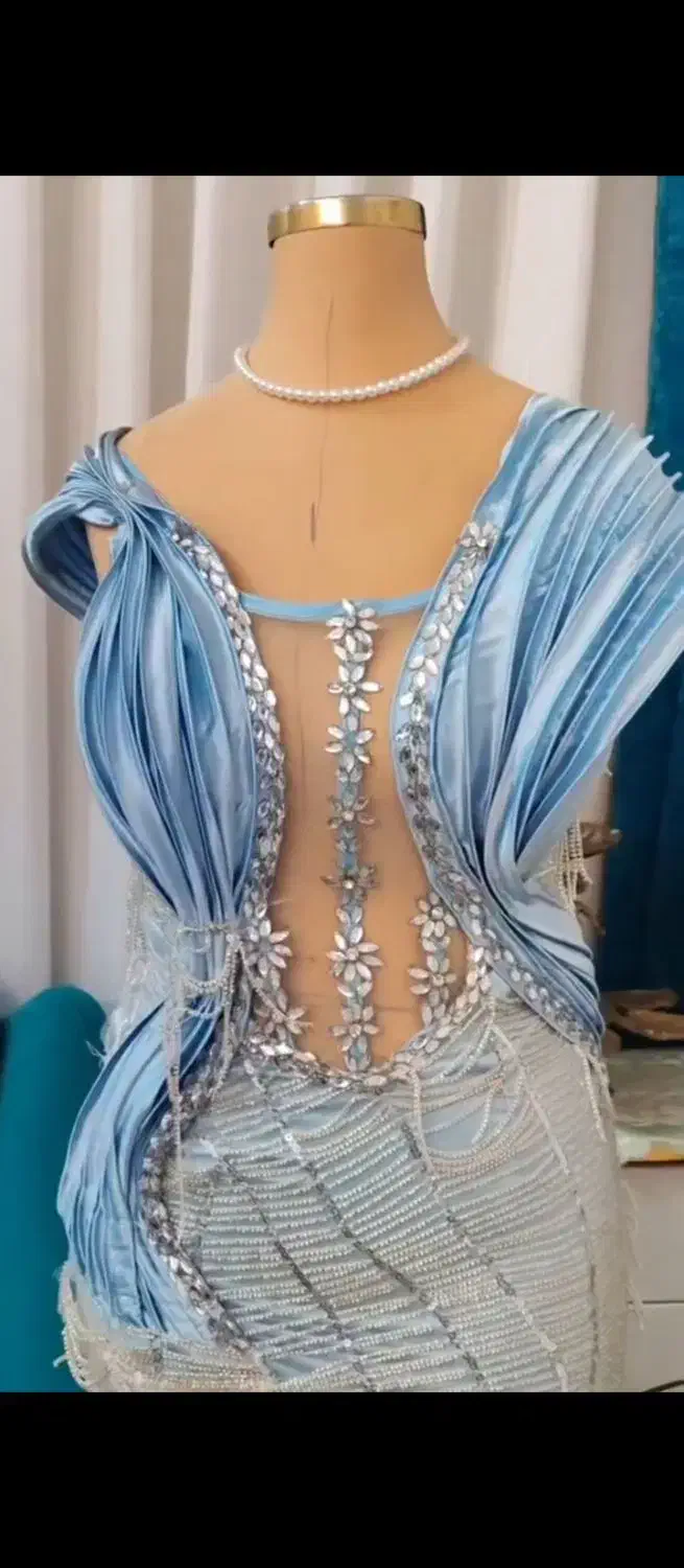 لباس مجلسی|لباس|پارسآباد, |دیوار