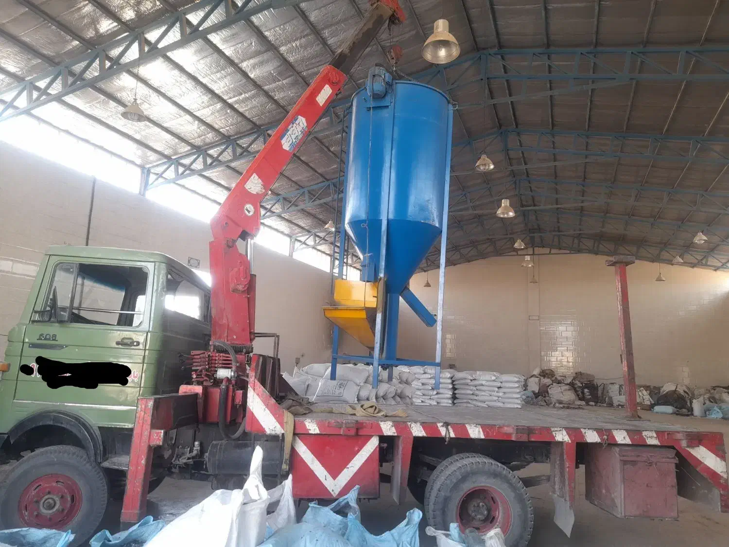 جرثقیل خاورکفی۳تن جابه جایی تخلیه بارگیری نصب|خدمات حمل و نقل|یزد, |دیوار