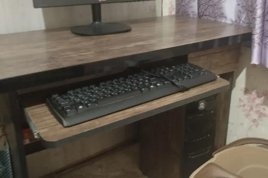 صندلی و میز|میز تحریر و کامپیوتر|اسلام‌شهر, شهرک قائمیه|دیوار