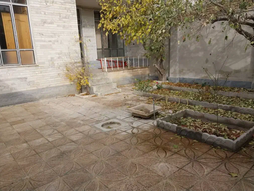 رهن کامل طبقه همکف حیاط ویلایی شهرک|اجارهٔ خانه و ویلا|خوی, |دیوار