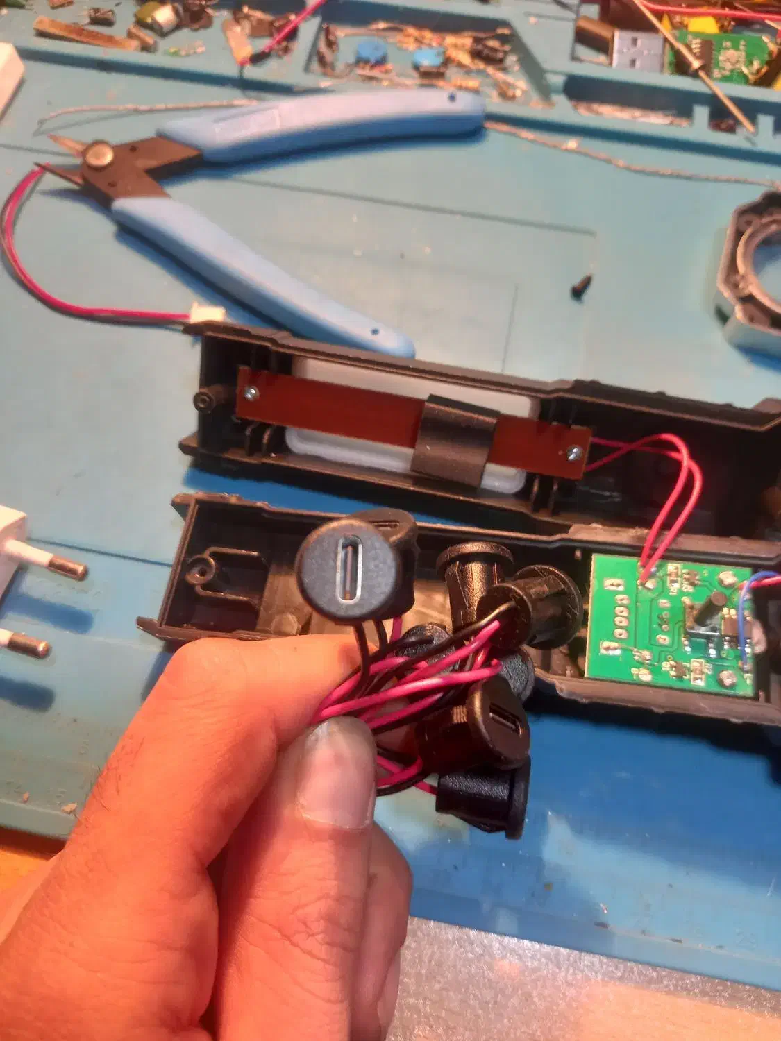 تعمیر سوکت شارژ اسپیکر|پخشکننده همراه|پیشوا, |دیوار