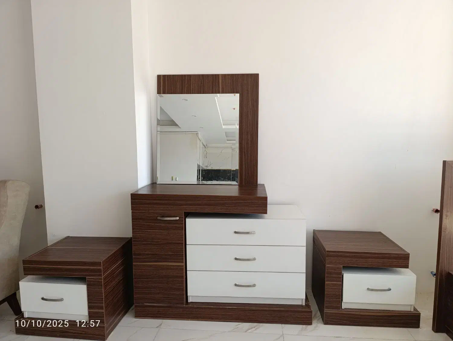 سرویس خواب دونفره تمیز و سالم|تخت و سرویس خواب|همدان, |دیوار