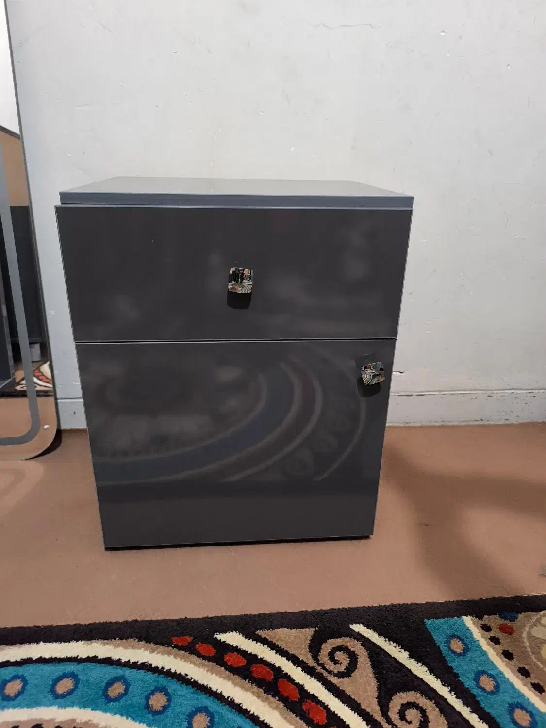 وسایل ارایشگاه|آرایشگاه و سالن‌های زیبایی|شیراز, وحدت|دیوار