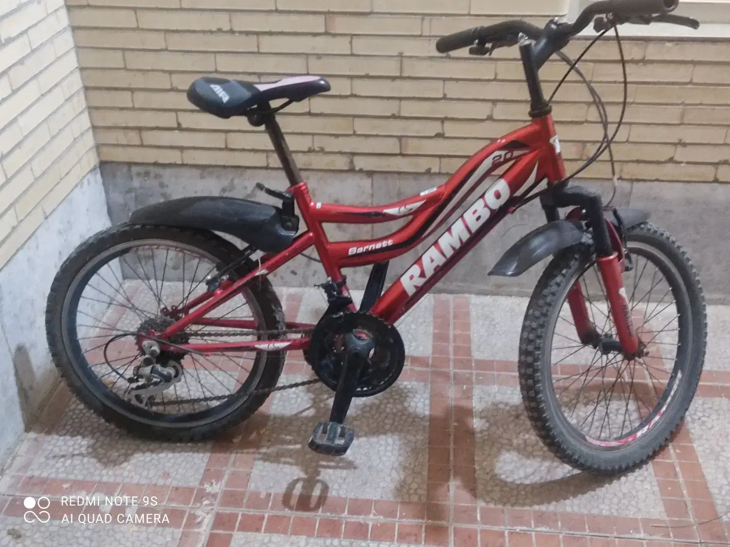 دوچرخه کوهستان رامبو ۲۰|دوچرخه، اسکیت، اسکوتر|بافت, |دیوار