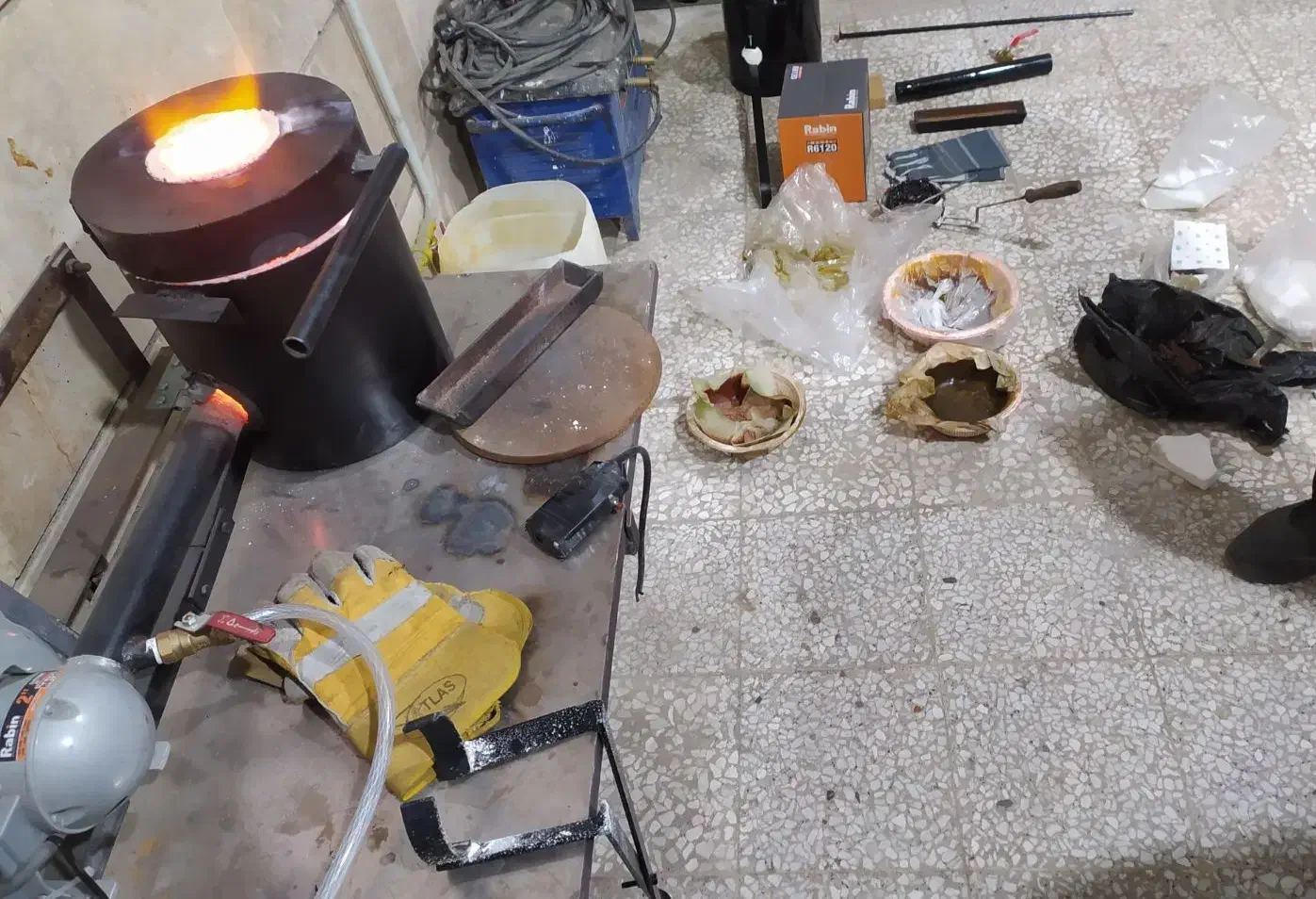 کوره رومیزی یک کیلویی ذوب 1318|ابزارآلات|تهران, امین حضور|دیوار