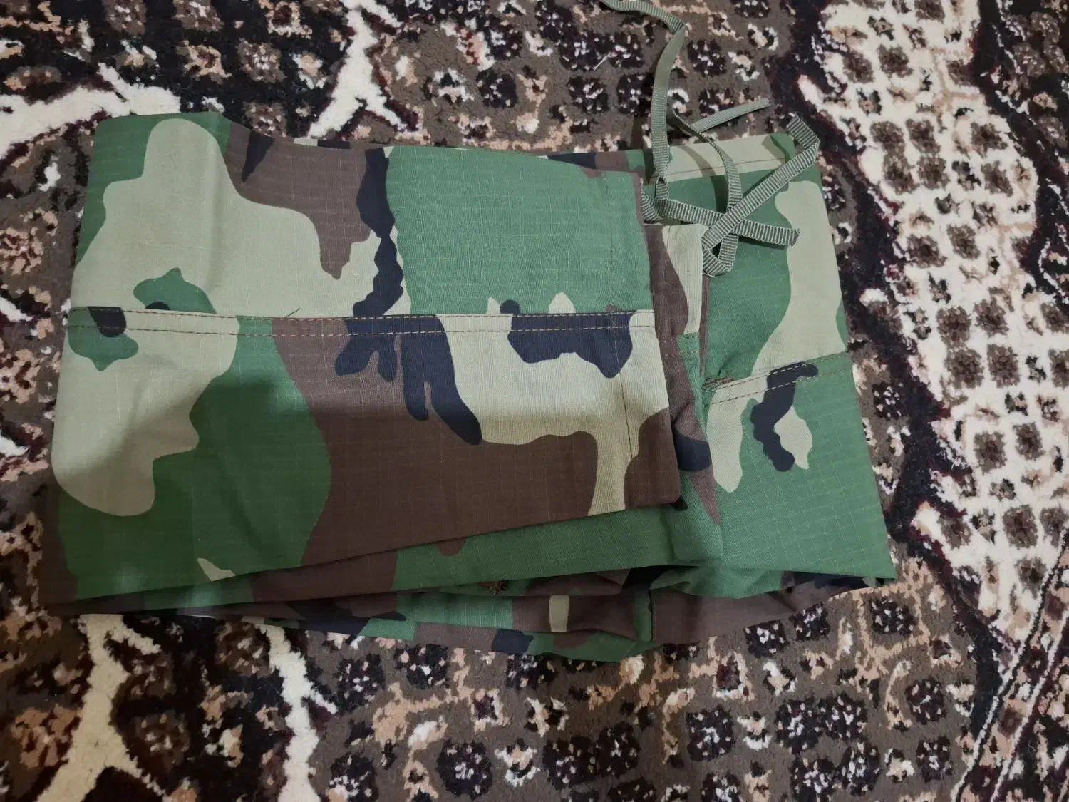 لباس نظامی|لباس|شهریار, رضی آباد پایین|دیوار