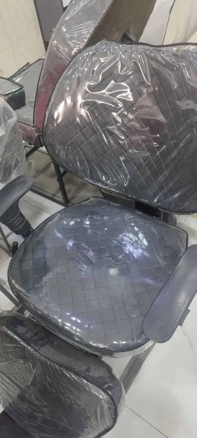 صندلی آرایشگاه  صفر دو روز کار کردهـ تمیز|آرایشگاه و سالن‌های زیبایی|پیرانشهر, |دیوار