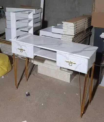 میز کاشت ناخن|آرایشگاه و سالنهای زیبایی|یاسوج, |دیوار