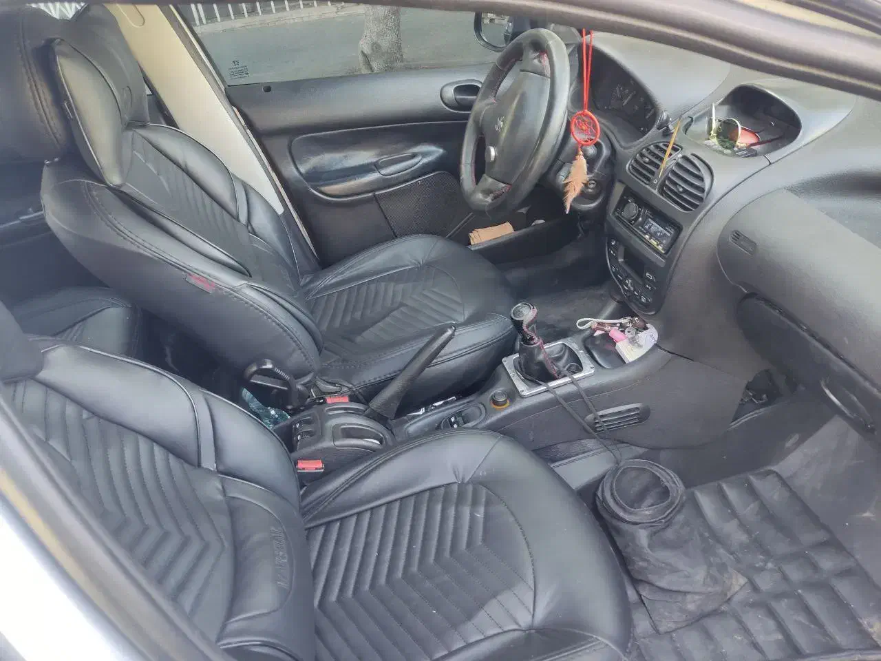 پژو۲۰۶ تیپ۵|خودرو سواری و وانت|اراک, |دیوار