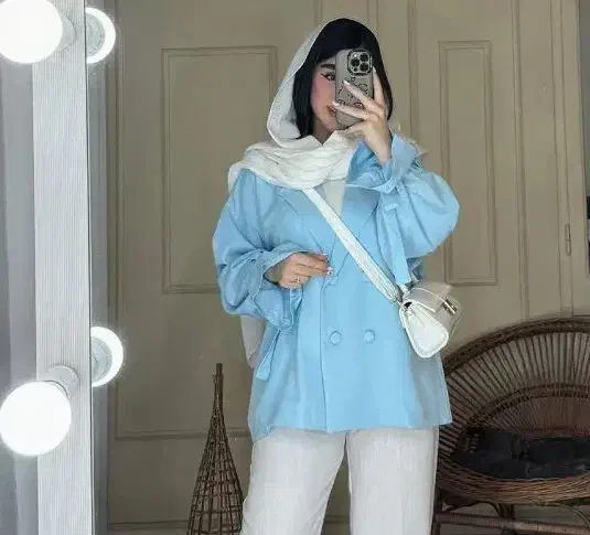 کت عروسکی|لباس|بناب, |دیوار