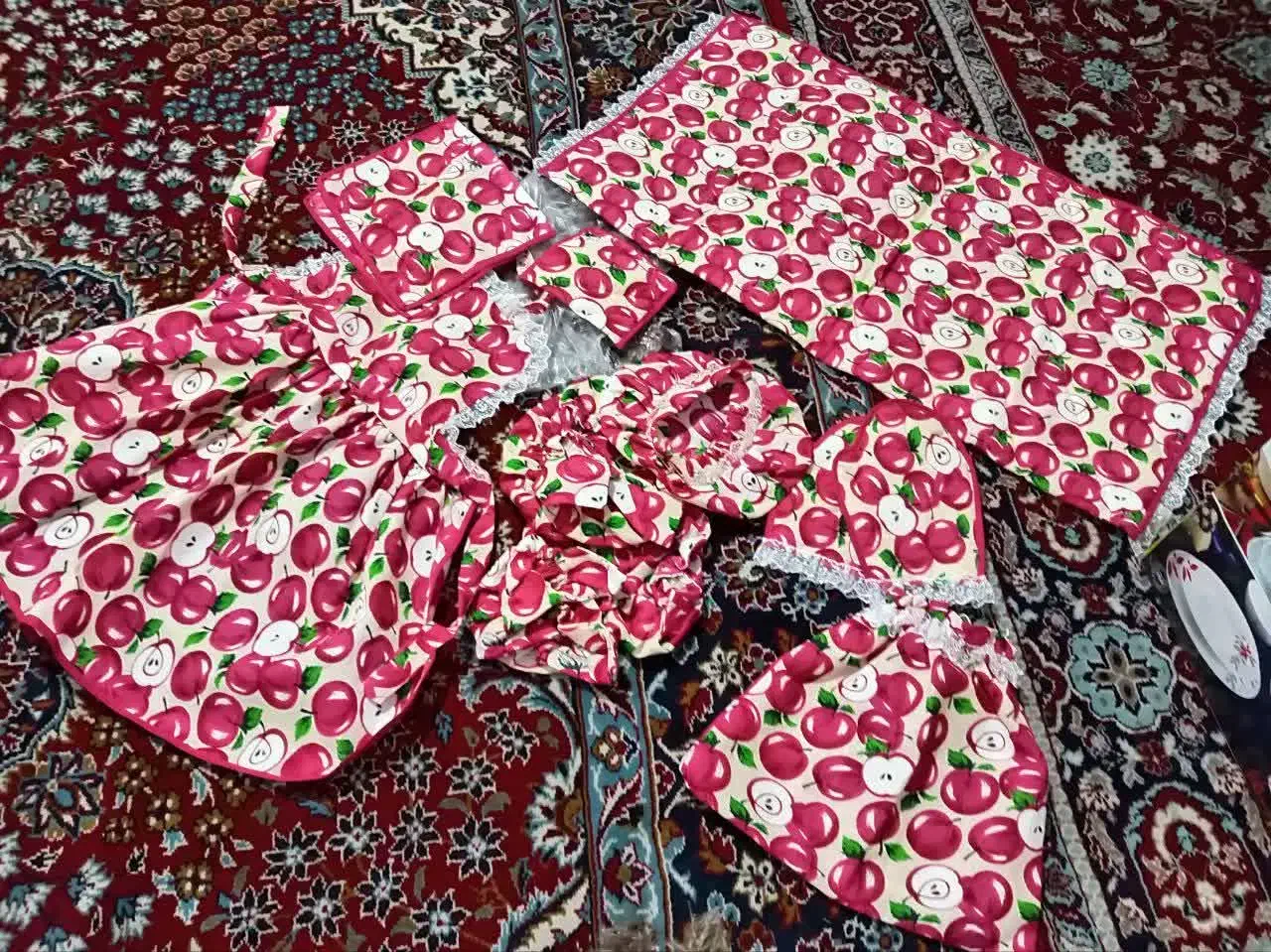 ست دم کنی|سفره، حوله، دستمال آشپزخانه|اصفهان, شهرک ولیعصر|دیوار