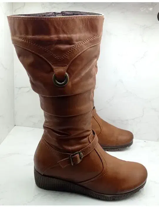 عمده و خرده پوتین زنانه استوک اروپا تانا سنندج|کیف، کفش، کمربند|خرم‌آباد, |دیوار