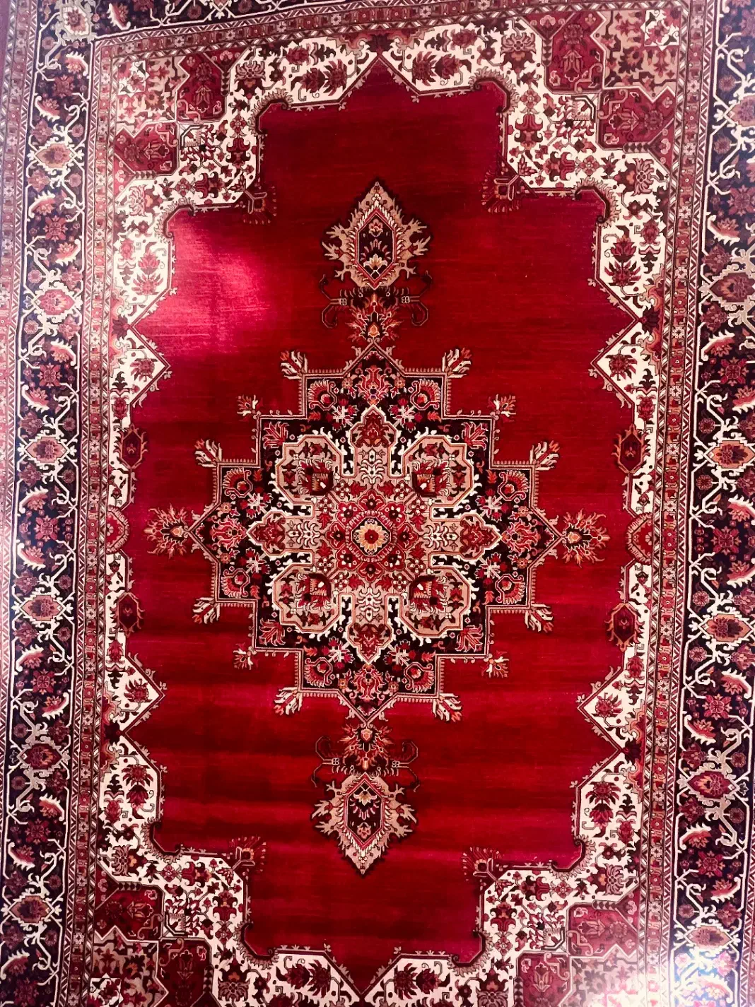 سرای فرش و قالیچه|فرش|نیشابور, محله میدان باغات|دیوار