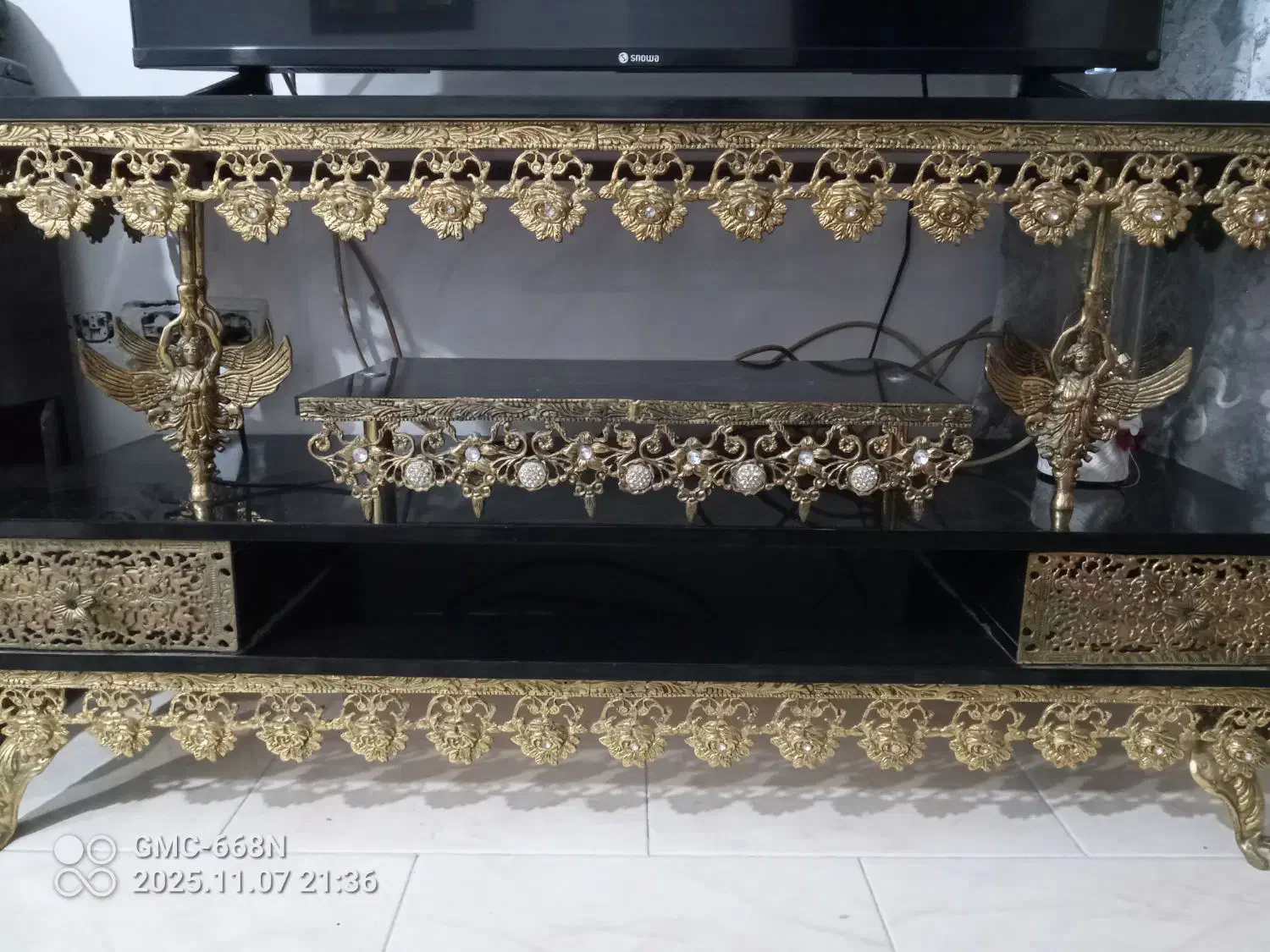 میز تلویزیون|میز تلویزیون|ری, علایین|دیوار