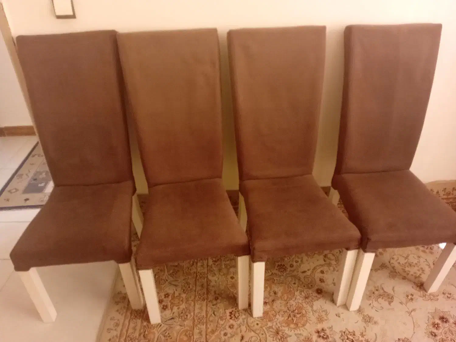 فروش چهار عدد صندلی چوبی به قیمت استثنایی وارزان|صندلی و نیمکت|الوند, |دیوار