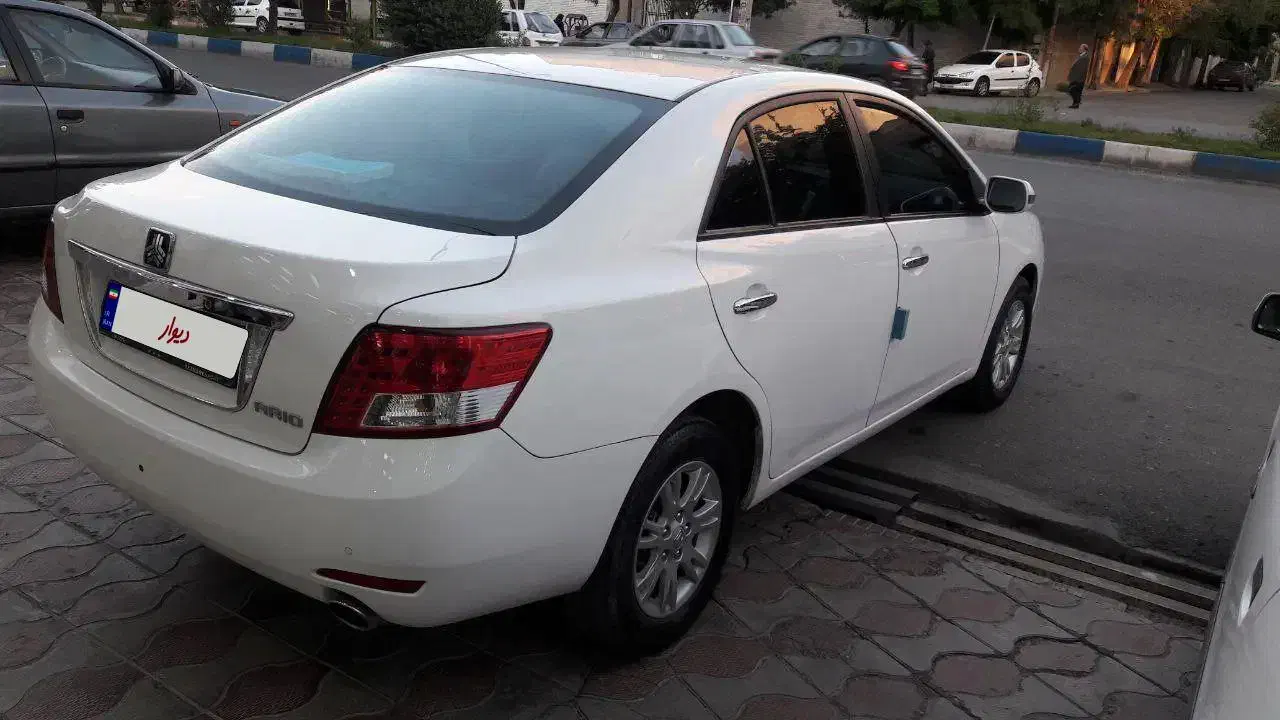 آریو مدل ۹۷ اتومتیک|خودرو سواری و وانت|ارومیه, |دیوار