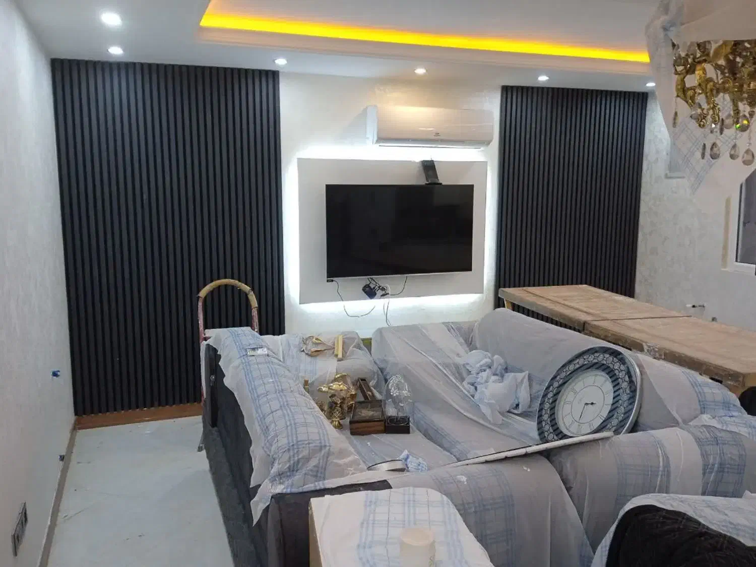 نصب انواع قرنیز،پارکت،کفپوش وغیره|خدمات پیشه و مهارت|اراک, |دیوار