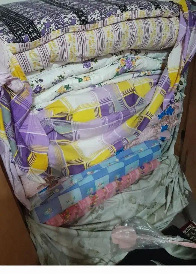 لحاف تشک و پتو مسافرتی دست نخورده|رختخواب، بالش، پتو|بندر انزلی, گلسرخ|دیوار