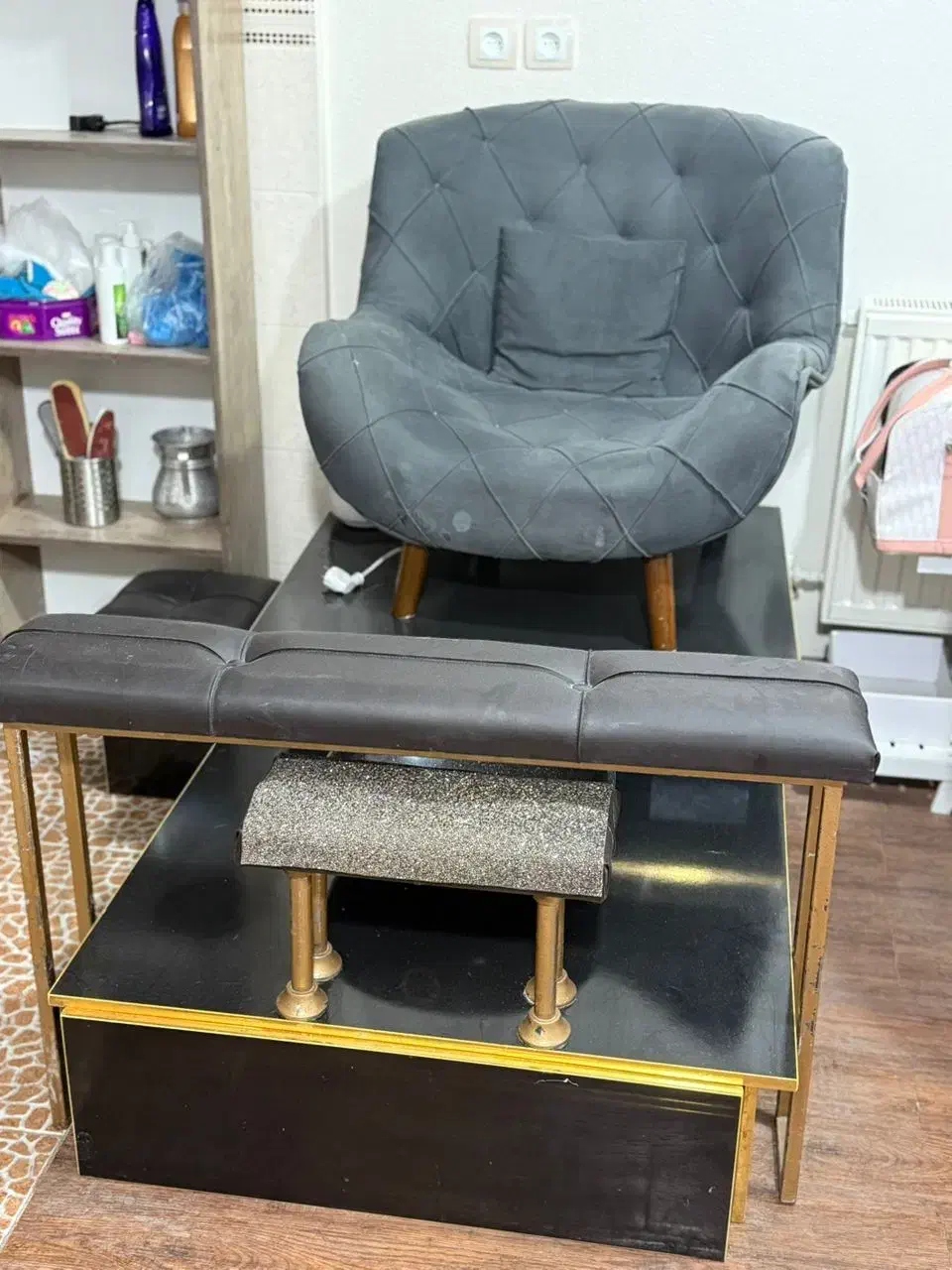 فروش میز اسپا و وسایل ناخن|آرایشگاه و سالنهای زیبایی|شاهینشهر, عطار|دیوار