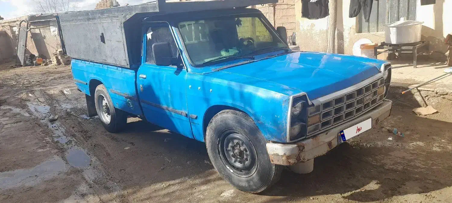 نیسان|خودرو سواری و وانت|میانه, |دیوار