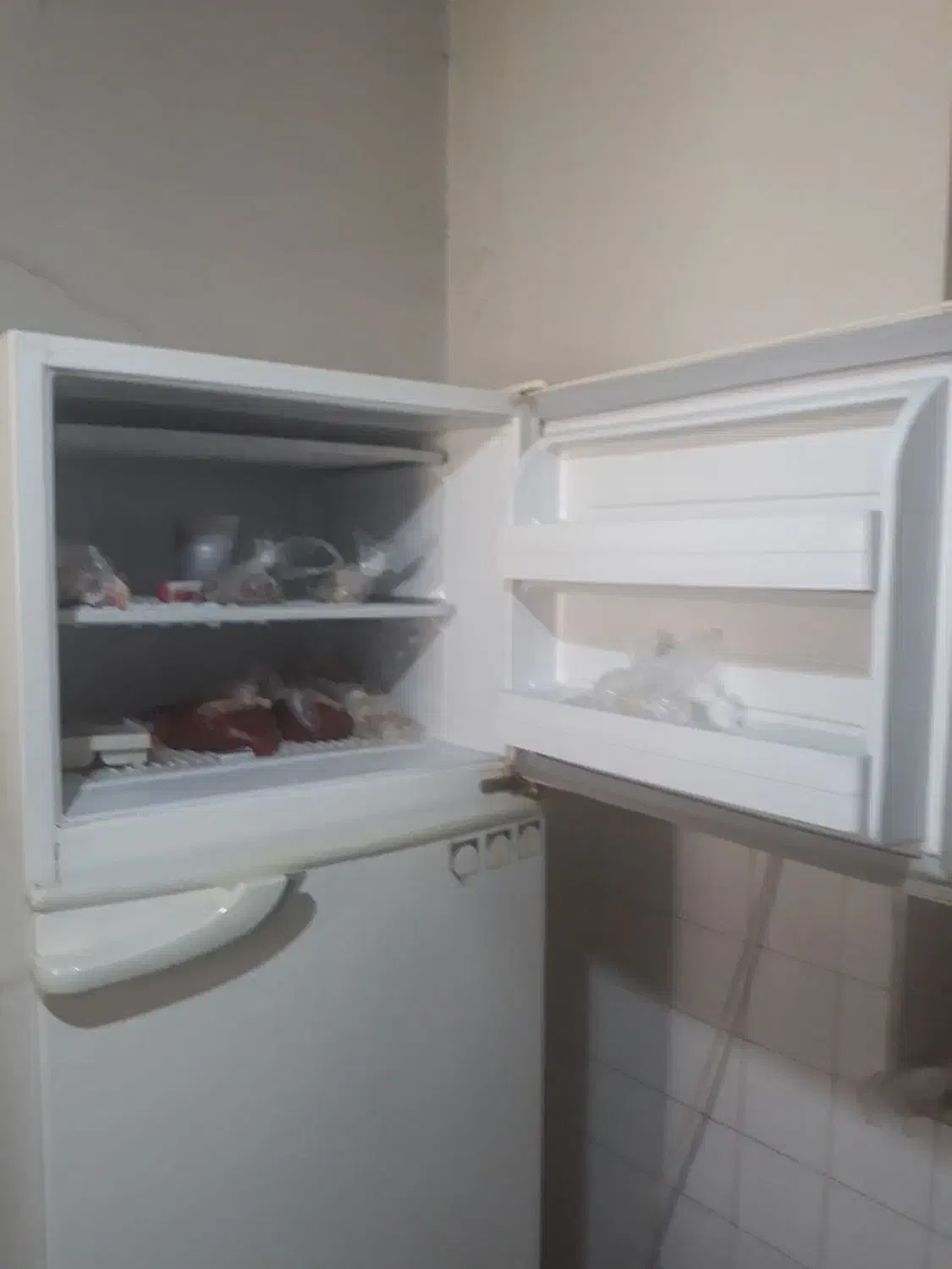 یخچال فریزر|یخچال و فریزر|شاهین‌شهر, فردوسی|دیوار