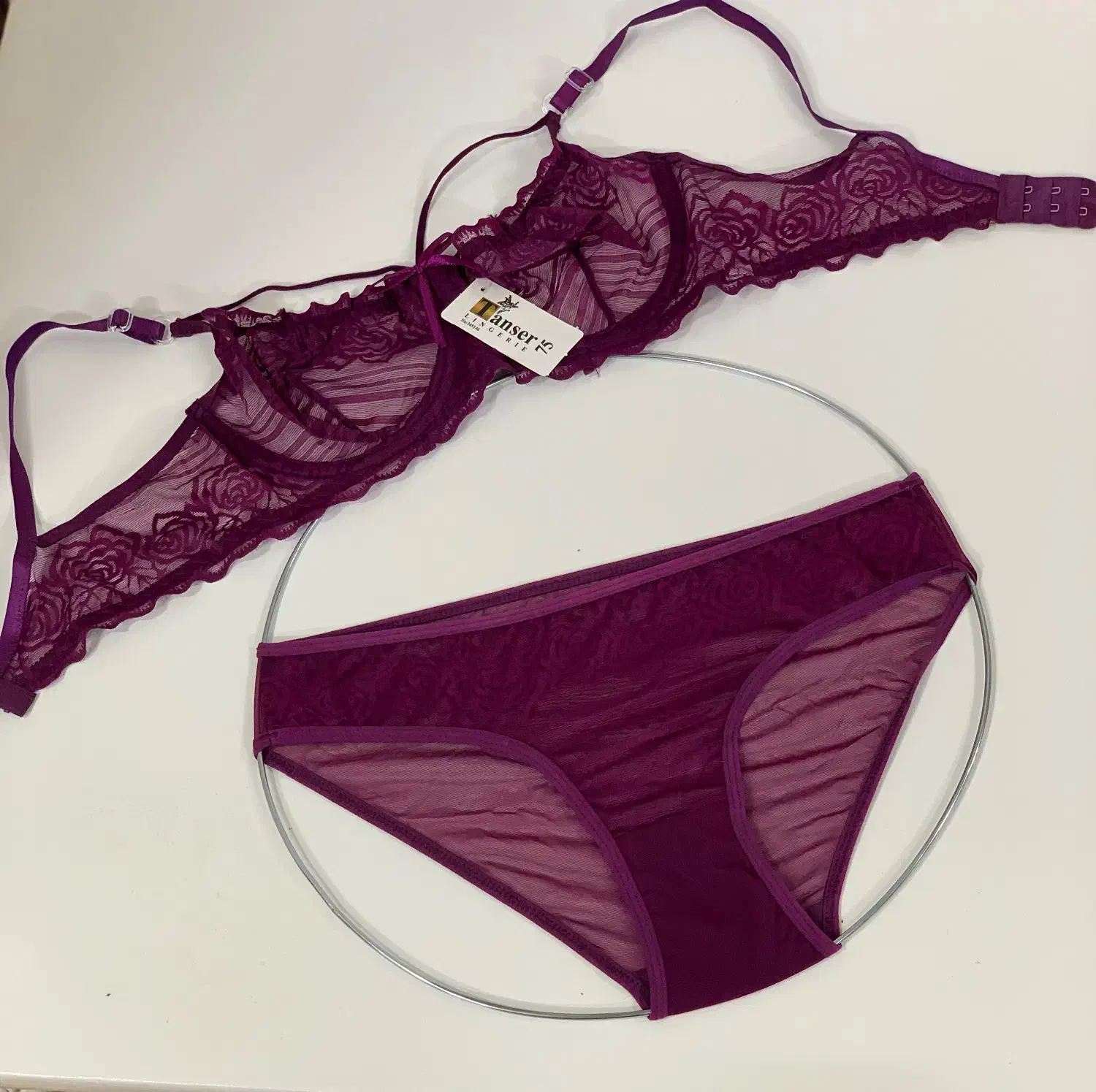 ست ویکتوریا|لباس|قم, لبچال|دیوار