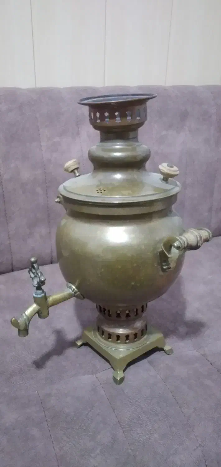 سماور ذغالی|کلکسیون اشیاء عتیقه|قدس, شهر‌قدس|دیوار