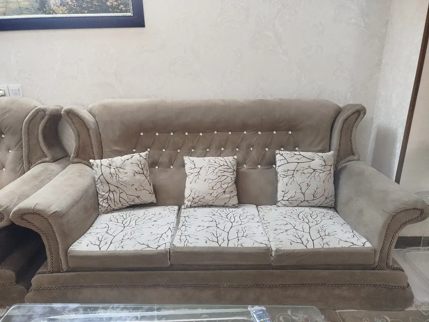 مبل و جلو مبلی|مبلمان خانگی و میز عسلی|الوند, |دیوار