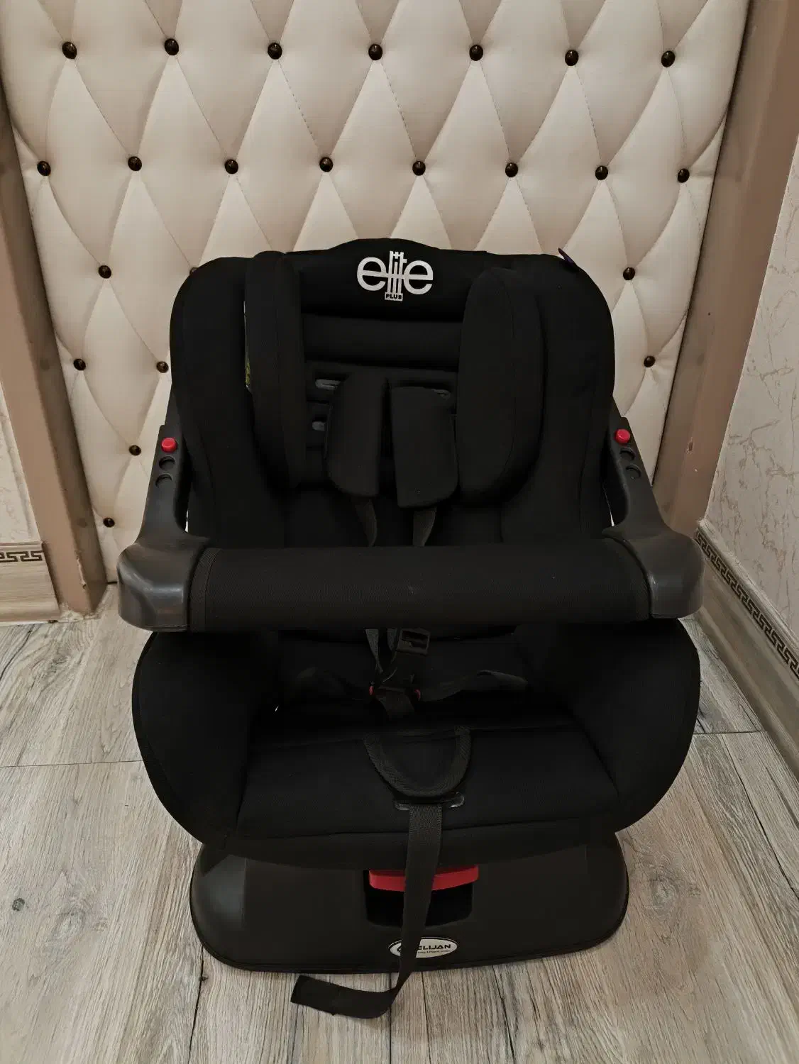 صندلی ماشین کودک درحد دوبار استفاده شده|اسباب و اثاث بچه|اصفهان, پوریای ولی|دیوار