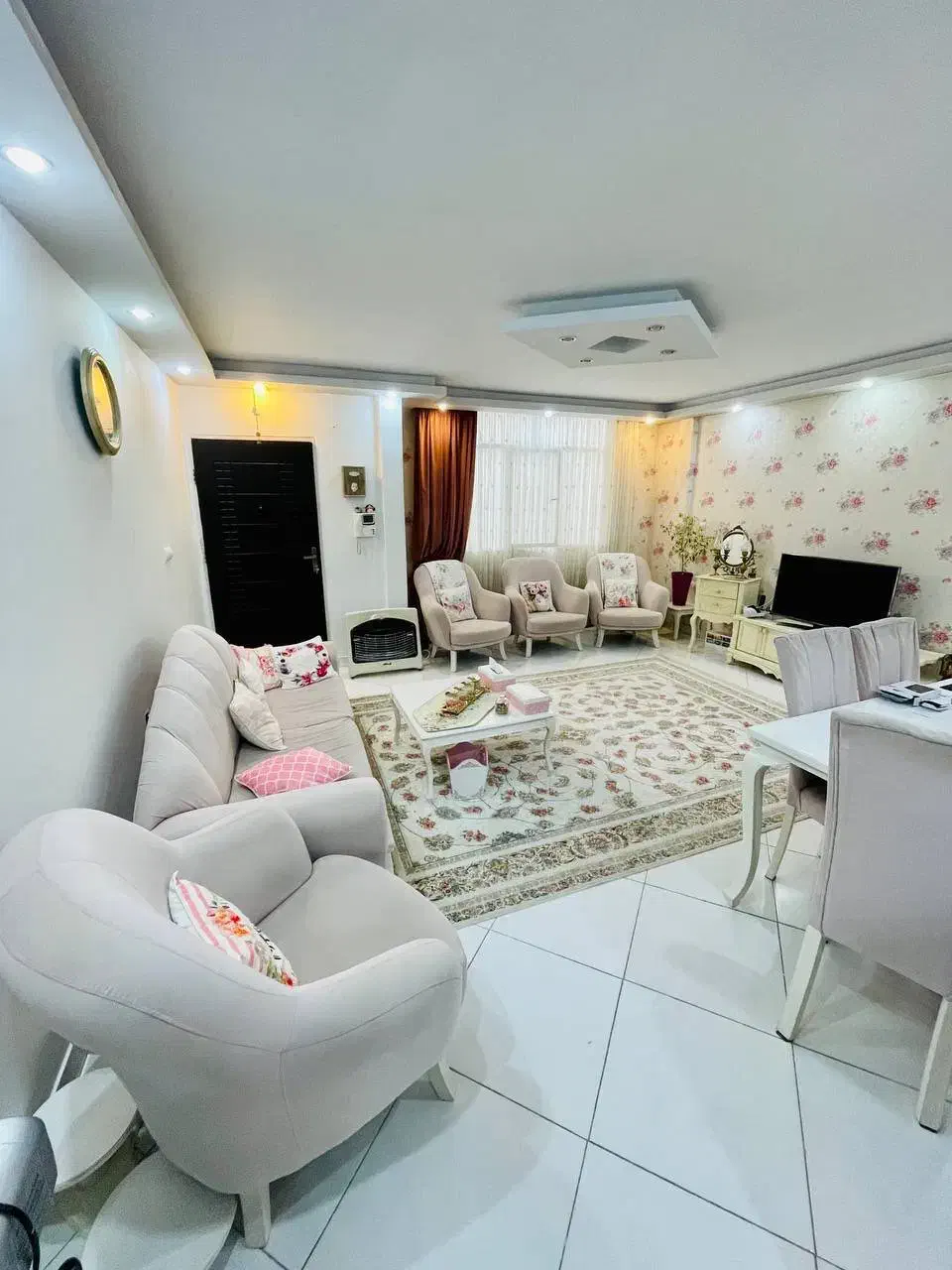 سرویس چوب قیمت توافقی|مبلمان خانگی و میز عسلی|تهران, فدک|دیوار