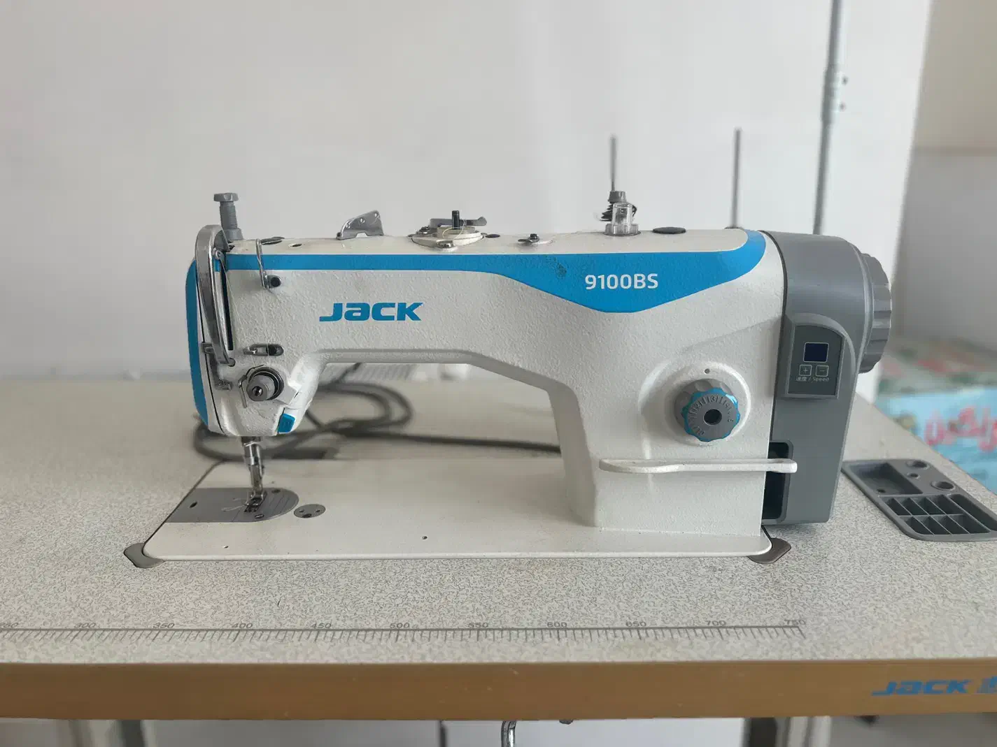 چرخ راسته دوز جک|چرخ خیاطی و ریسندگی|شیراز, وحدت|دیوار