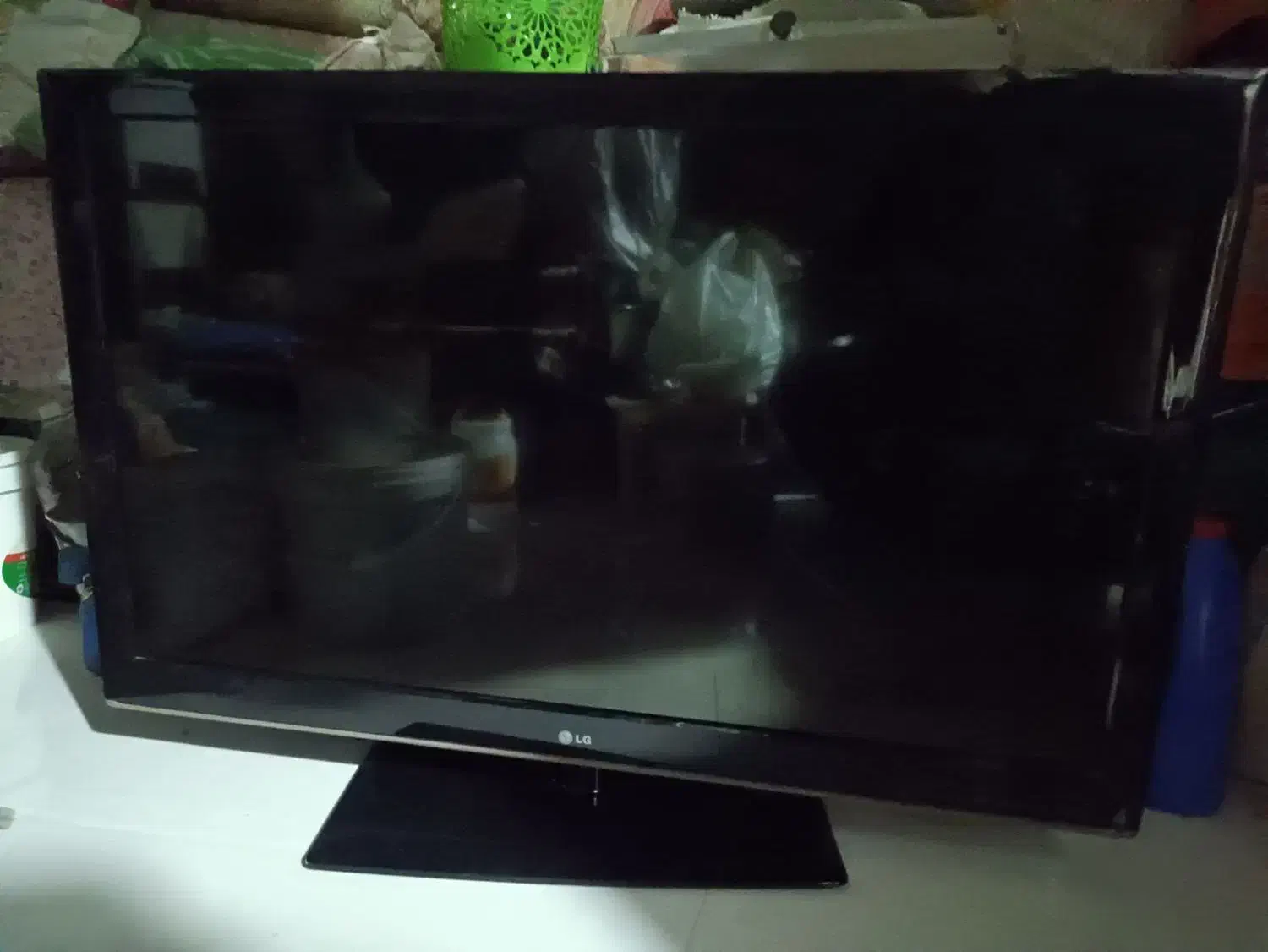 تلویزیون 42 اینچ ال جی|تلویزیون و پروژکتور|دهگلان, |دیوار