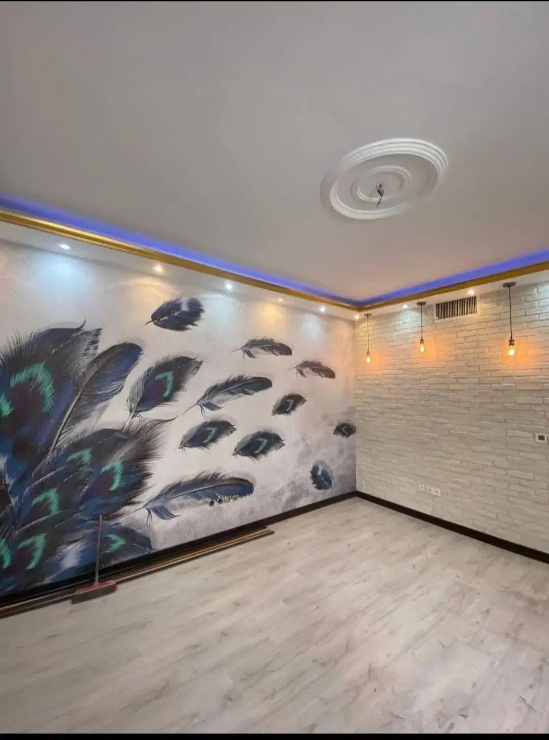 نصب کاغذ دیواری و فروش کاغذ و نقاش حرفه ای|خدمات پیشه و مهارت|باقرشهر, |دیوار