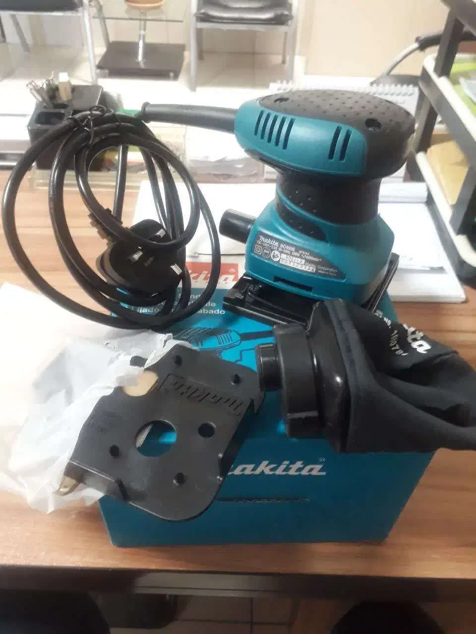 سمباده لرزان bo4556 makita ماکیتا نو آکبند|ابزارآلات|تهران, اتحاد|دیوار