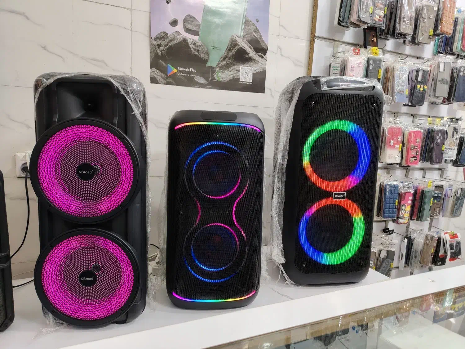 انواع اسپیکر و ایرپاد و گردنی|لوازم جانبی موبایل و تبلت|برخوار, |دیوار