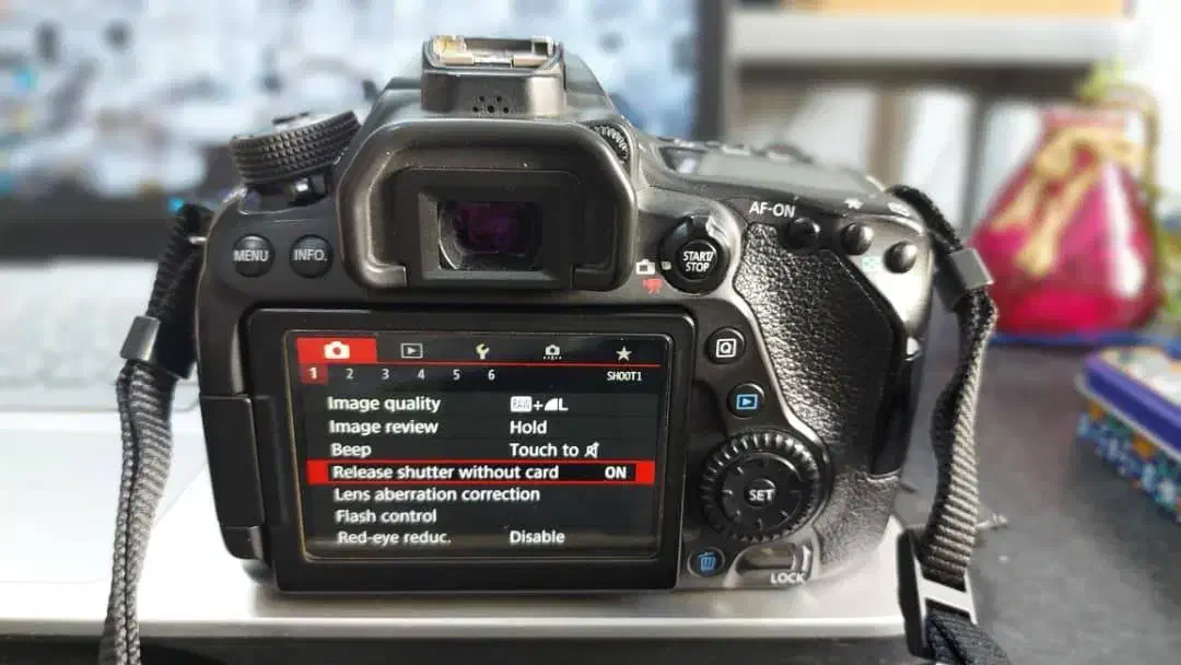 دوربین عکاسی Canon EOS 80D با لنز 55-18 و 50mm|دوربین عکاسی و فیلمبرداری|تهران, دردشت|دیوار