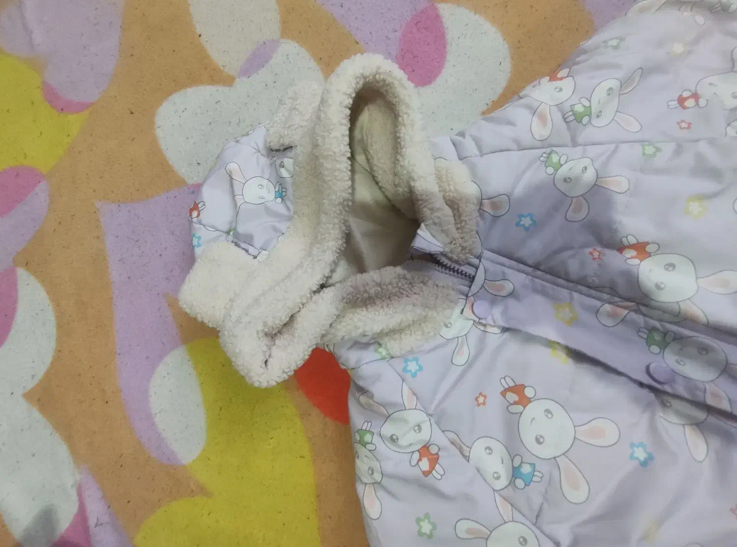 کاپشن کودک|کفش و لباس بچه|مشهد, کوشش|دیوار