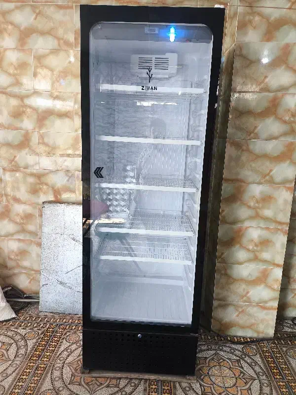 یخچال فریزر مدلZlMANبزرگ یک هفته کار هست|یخچال و فریزر|عنبرآباد, |دیوار