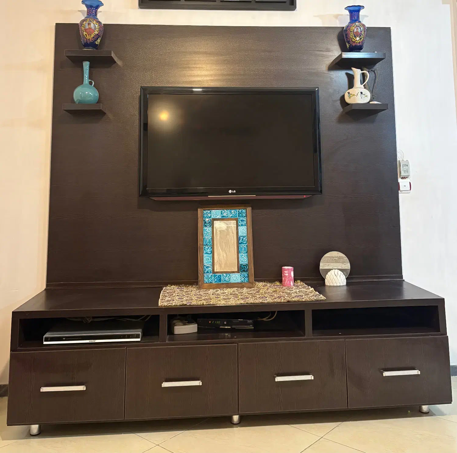 فروش میز تلویزیون،میز تحریر و آینه قدی کشویی|میز تلویزیون|بهشهر, |دیوار