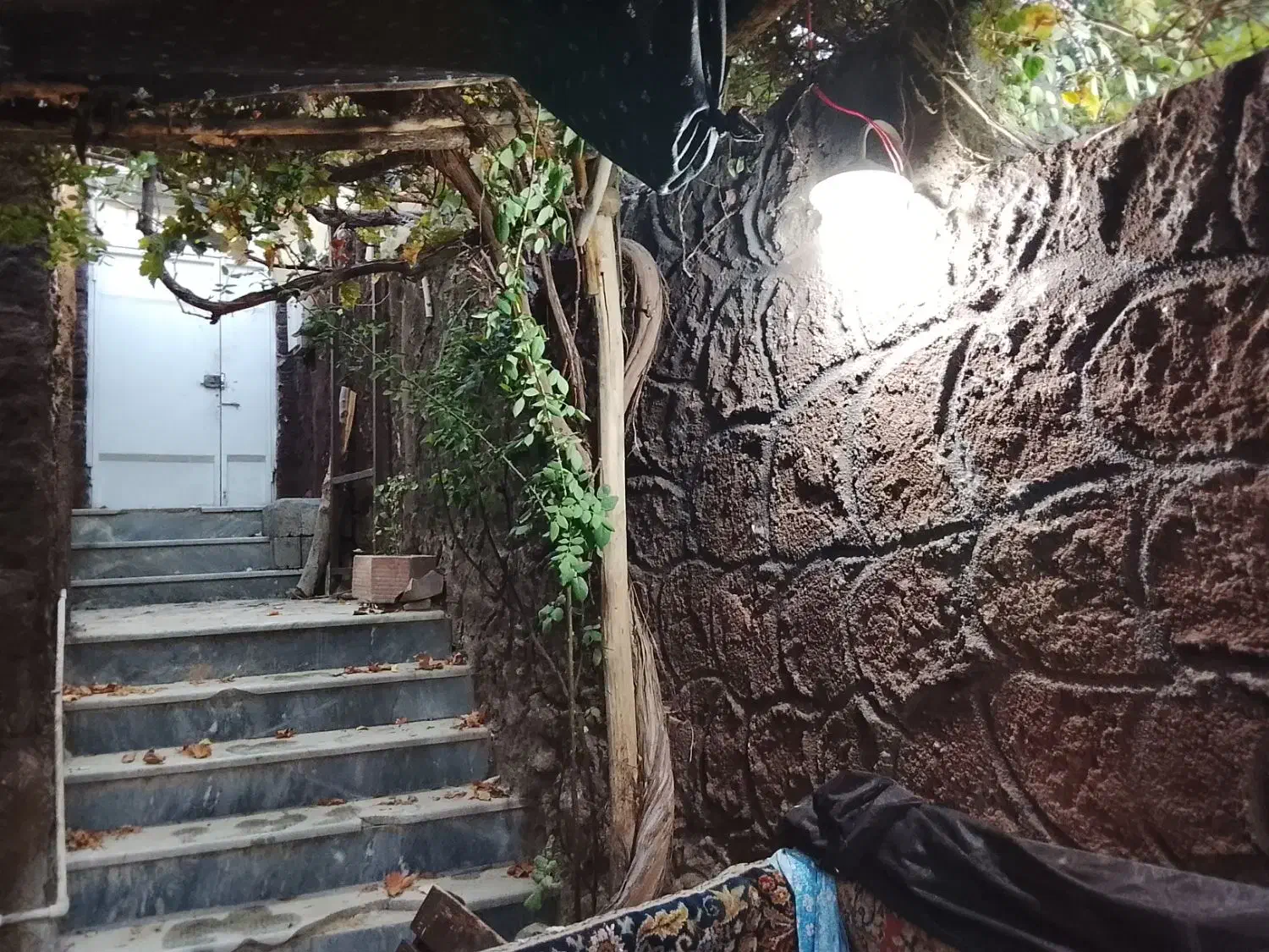 سویت نقلی لب آب باغبهادران.فوری.فوری.|اجارهٔ خانه و ویلا|باغ بهادران, |دیوار