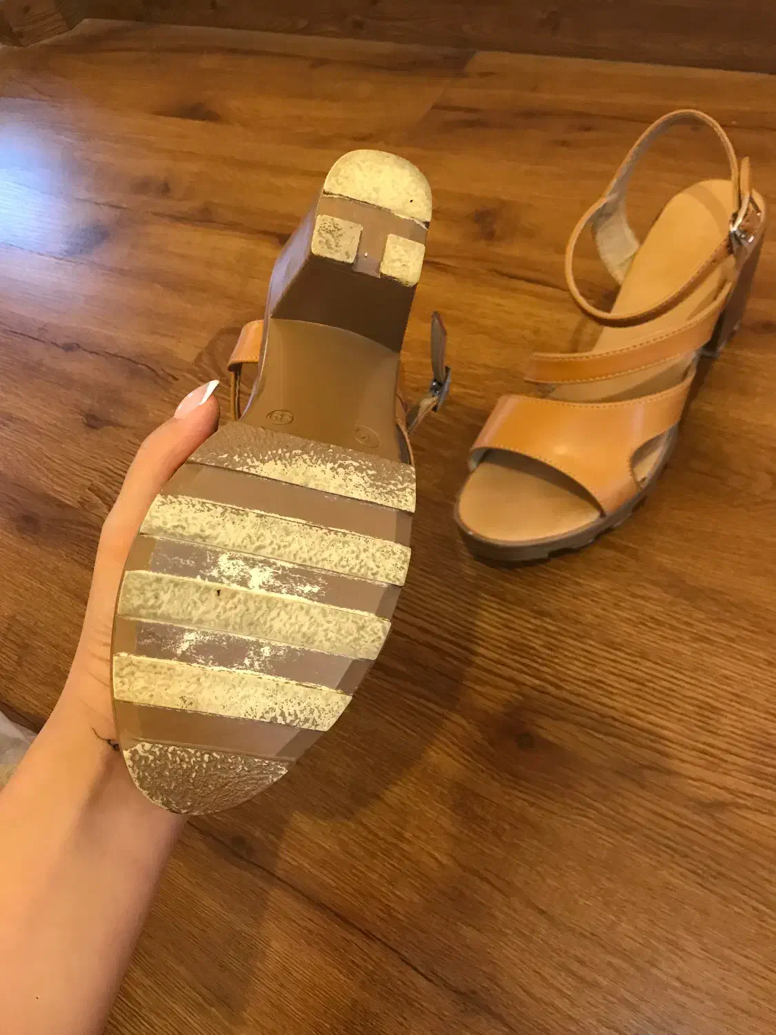 کفش پلشنه دار چرمی|کیف، کفش، کمربند|آمل, |دیوار