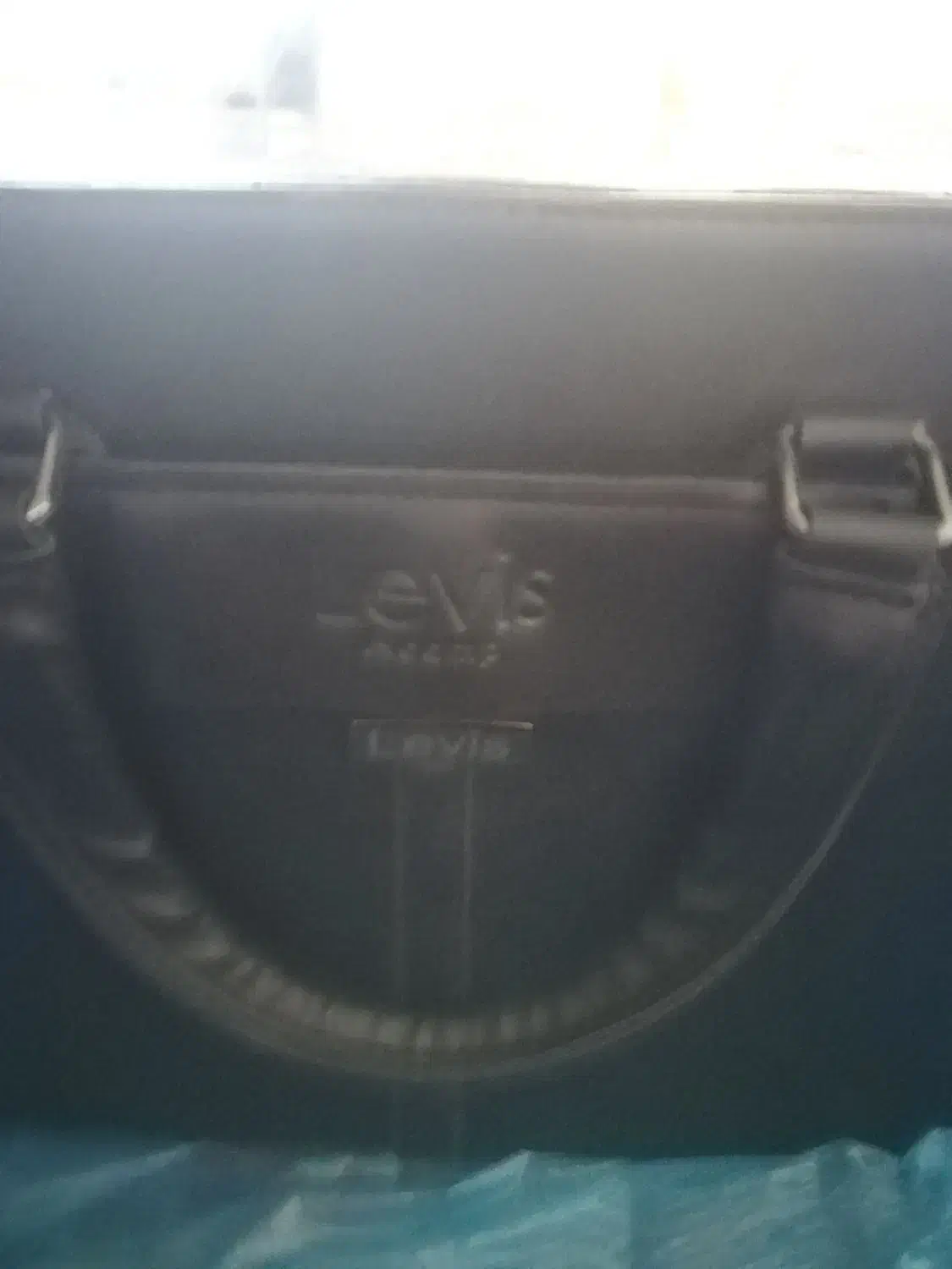 یک عدد کیف اداری دانشجویی در حد نو|کیف، کفش، کمربند|نهاوند, |دیوار