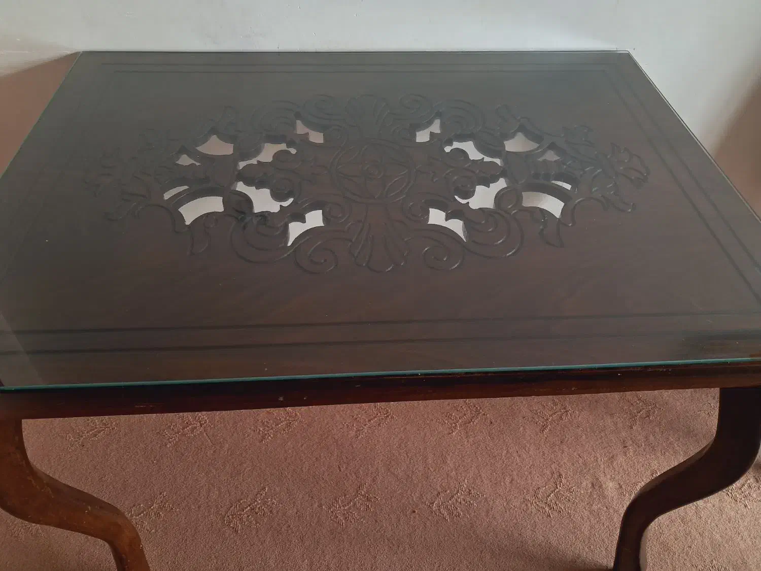 میزناهارخوری|میز و صندلی غذاخوری|پیر بکران, |دیوار