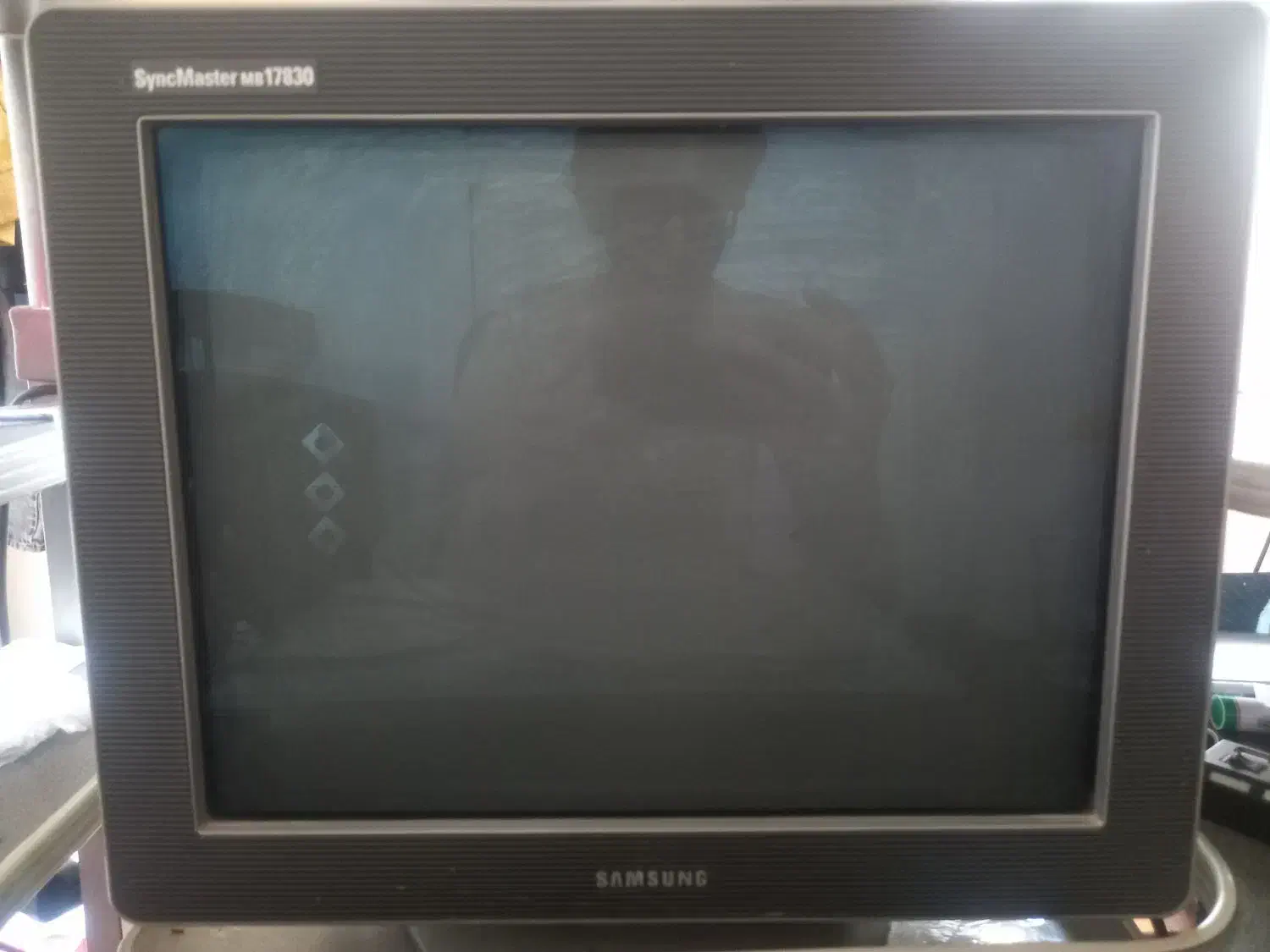 مانیتور کامپیوتر|رایانه رومیزی|صحنه, |دیوار