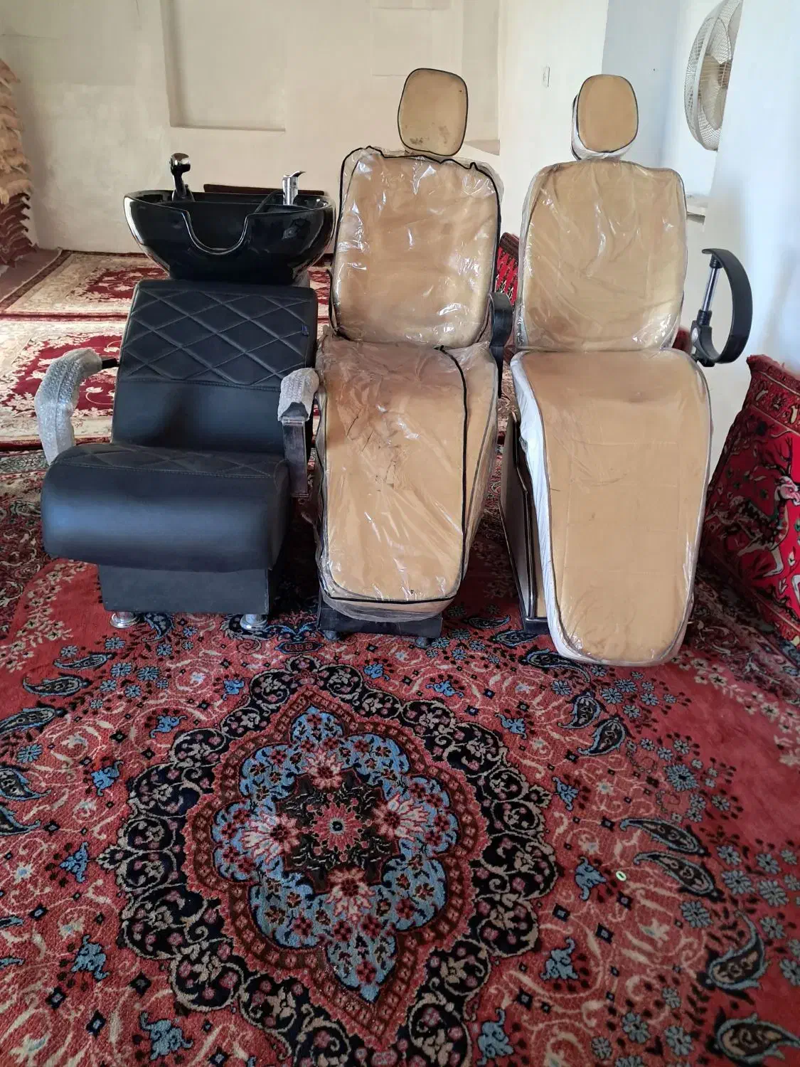 وسایل کامل آرایشگاه|آرایشگاه و سالن‌های زیبایی|کلیائی, |دیوار