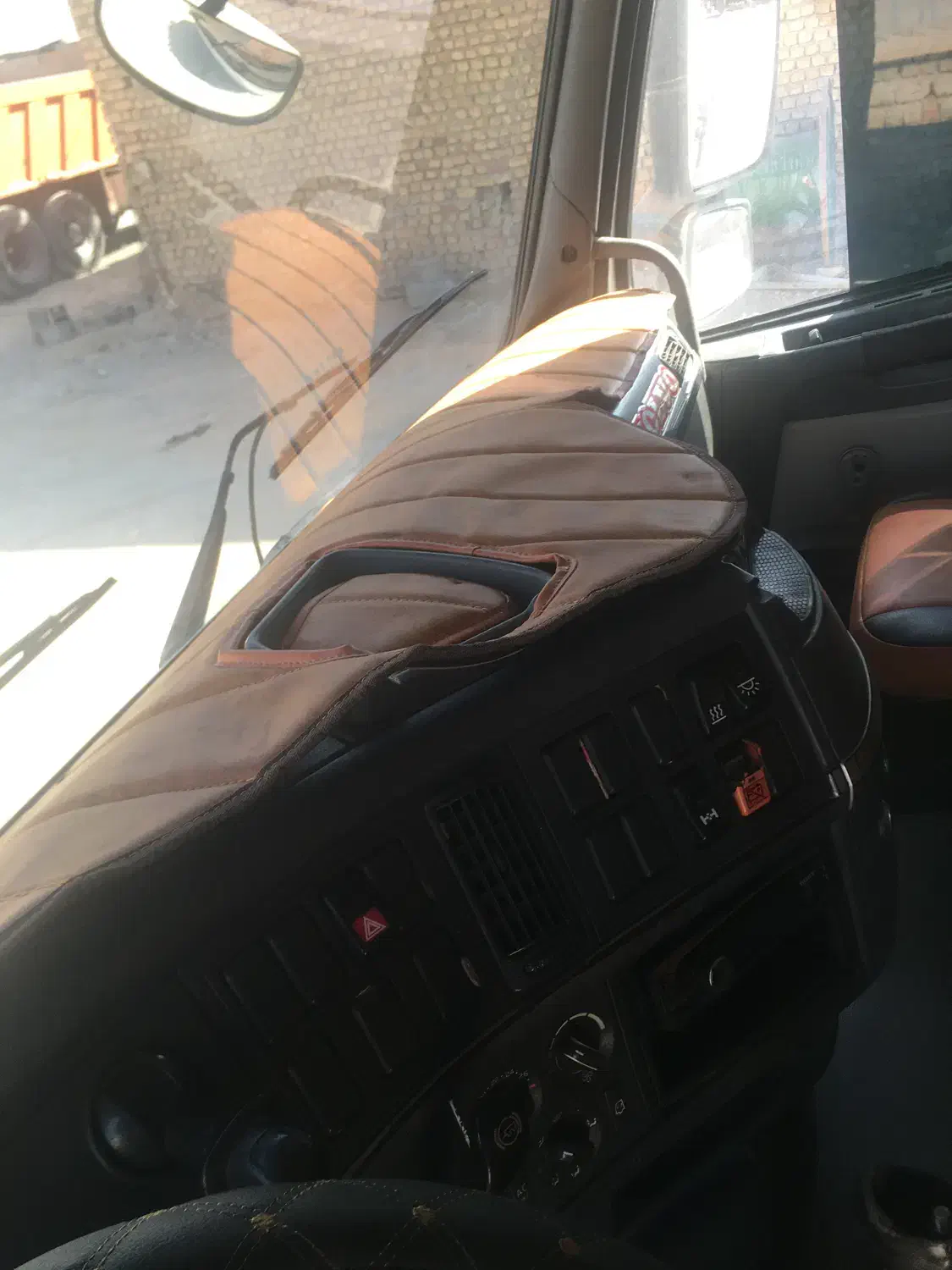 ولوو اف اچ تک ۸۳|خودرو سنگین|اصفهان, باغ زیار|دیوار