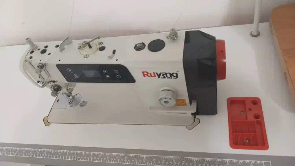 چرخ راسته دوز صنعتی|چرخ خیاطی و ریسندگی|لار, |دیوار