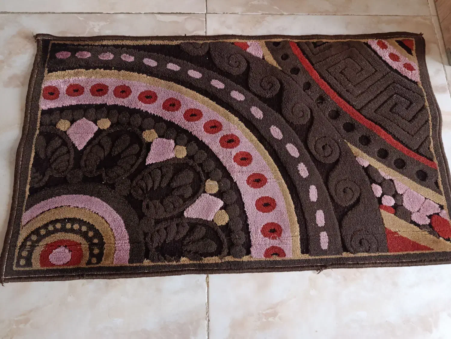 پادری گل برجسته|پادری|مشهد, چهارچشمه|دیوار