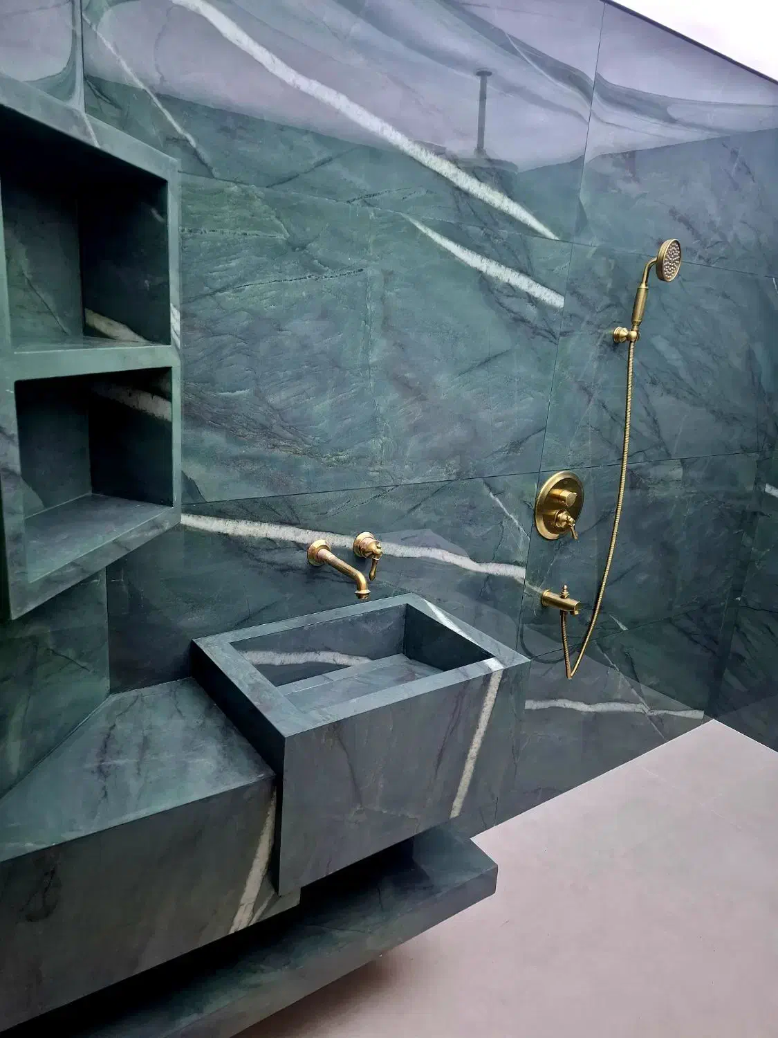 روشویی باکس دار سرامیکی|لوازم سرویس بهداشتی|باسمنج, |دیوار